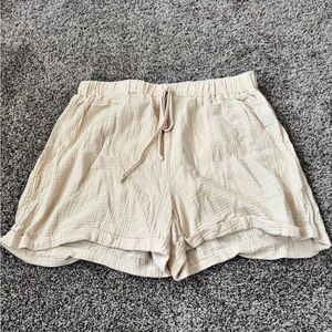 Linen Casual Cream Shorts